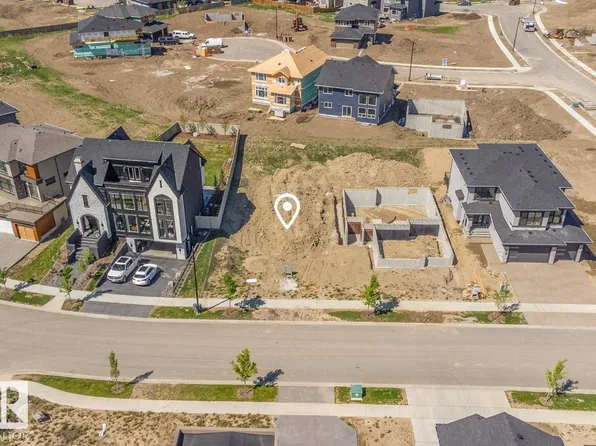 3505 Keswick Blvd SW, Edmonton, AB T6W 4V6