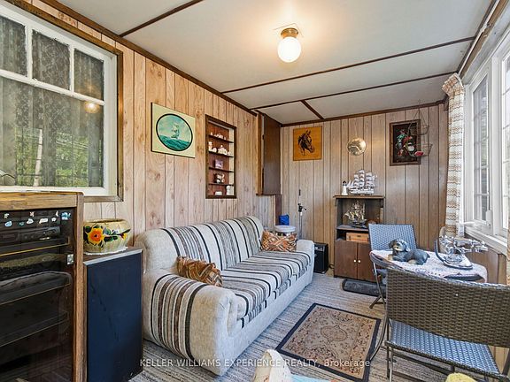 3rd image of 2007 Tiny Beaches Rd S