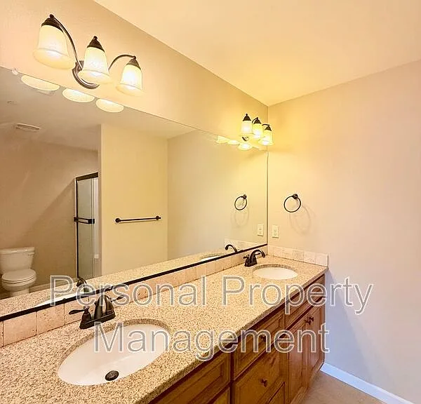 219 N 33rd Ct — Photo 19
