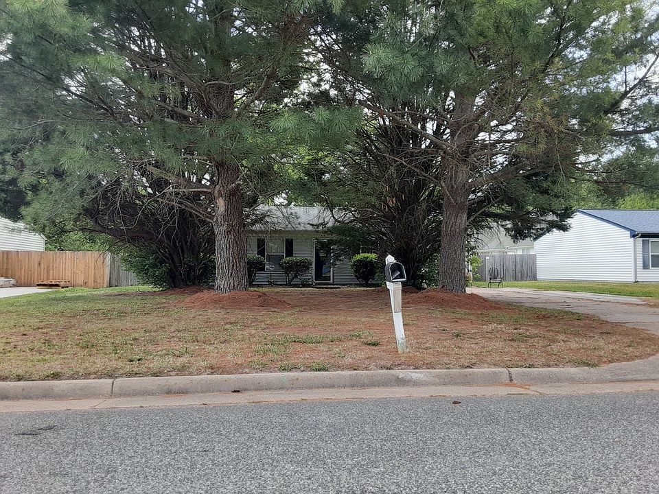 1st image of 657 Lawrence Dr