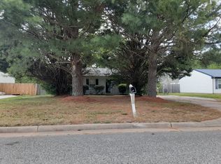 657 Lawrence Dr, Virginia Beach, VA 23462