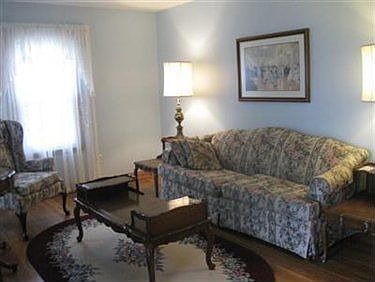 3rd image of 3154 Garfield Blvd