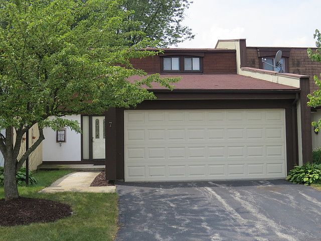 1st image of 7 Deercrest Sq