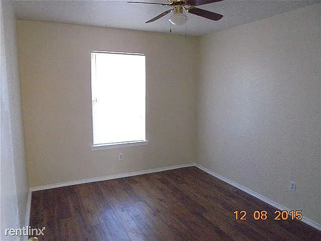 1710 Benttree Dr #B — Photo 5
