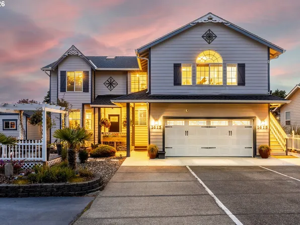 1615 NW 39th St, Lincoln City, OR 97367