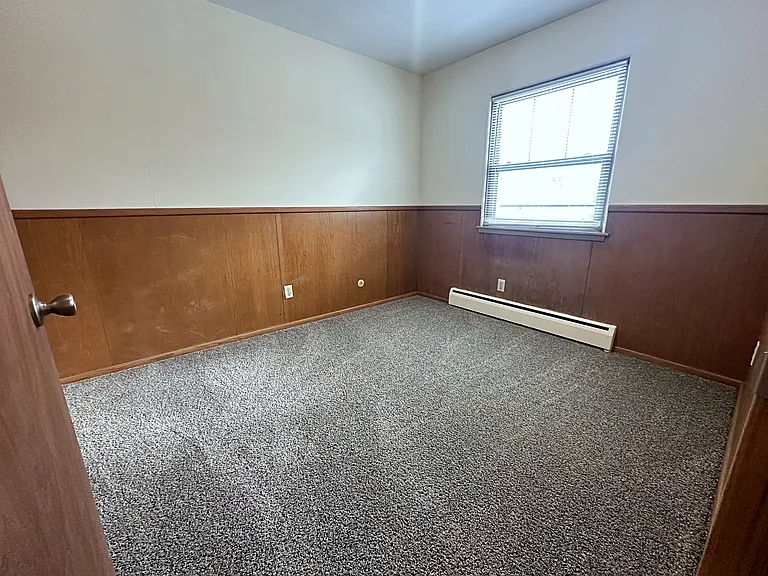 Lexlawn Apartments — Photo 19