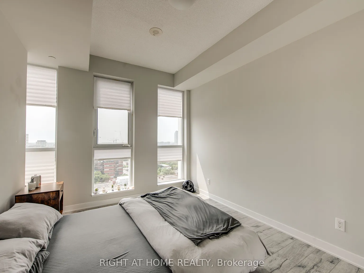 2 bed, $2,500 — Photo 2