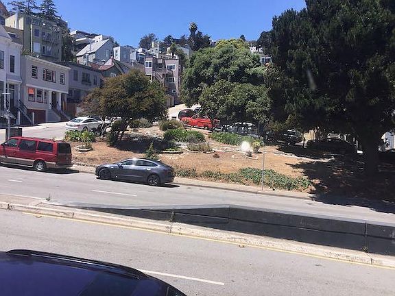 5th image of 3099 Market St #1