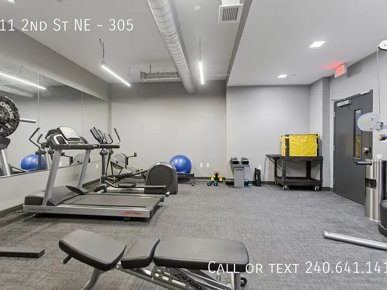 911 2nd St NE #305 — Photo 13