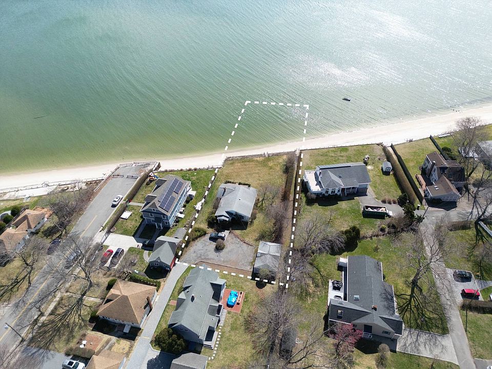 1653 Peconic Bay Blvd, Laurel, NY 11948 MLS 11255560 Zillow