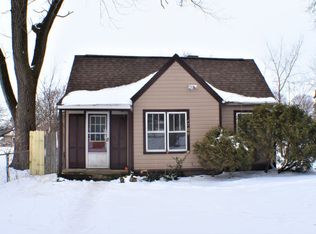 4709 Hilltop Dr, Wonder Lake, IL 60097