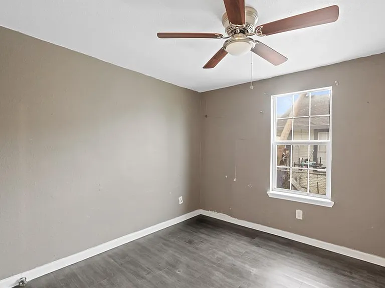 5005 New Orleans St #B — Photo 3