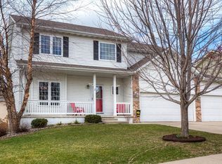 6810 Lewis Carroll Ct, Johnston, IA 50131