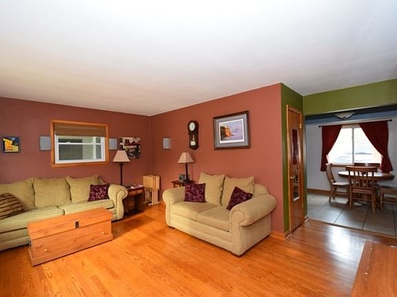 4th image of 10204 W Dakota St