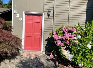 520 Olympic Ave #B, Edmonds, WA 98020