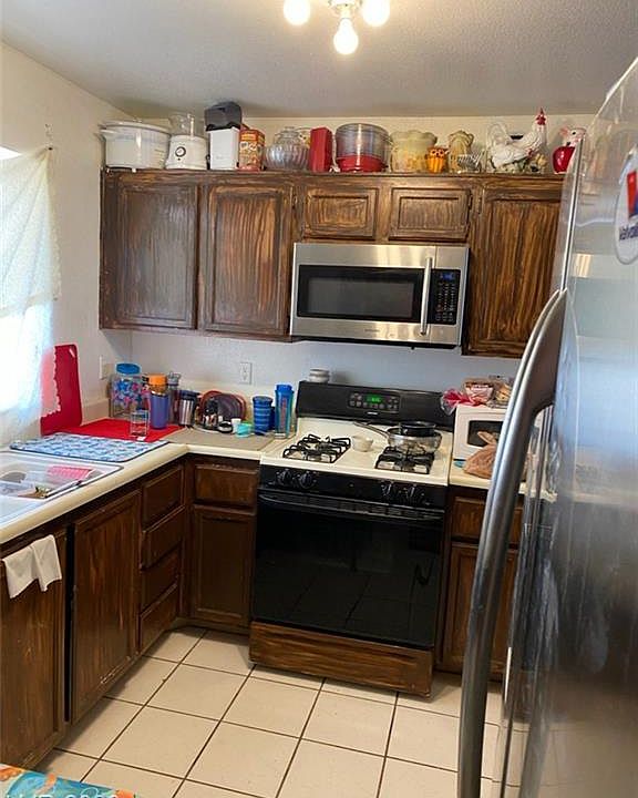 2nd image of 5272 Silverheart Ave