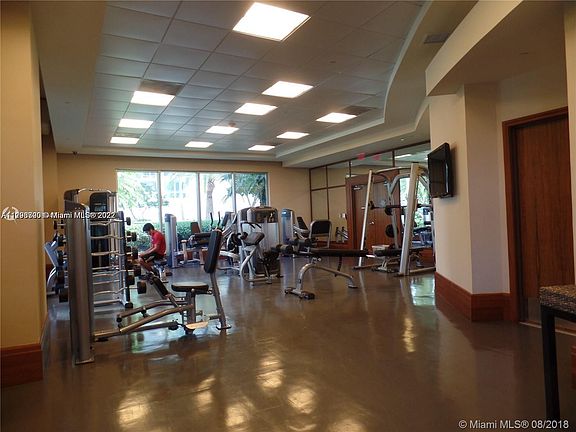 3rd image of 1050 Brickell Ave APT 1420