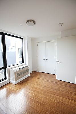 3rd image of 832 Dekalb Ave APT 4A