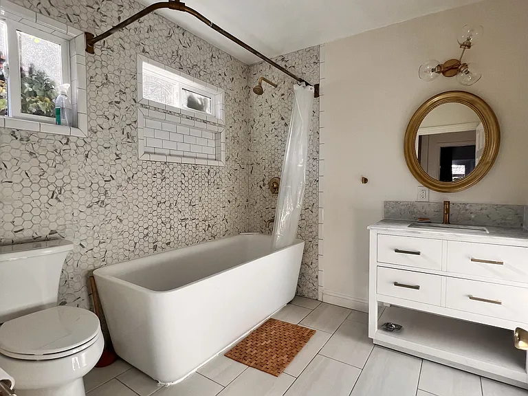 2318 Yosemite Dr #1/2 — Photo 8