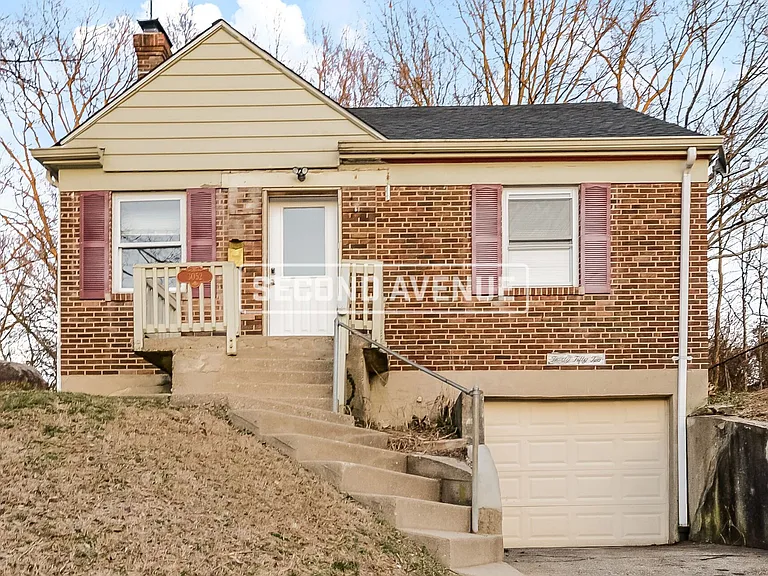 3052 Worthington Ave — Photo 1