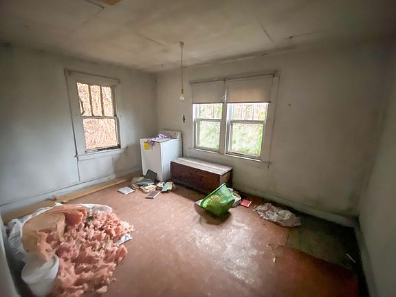 5th image of 138 Kentucky Ave SE