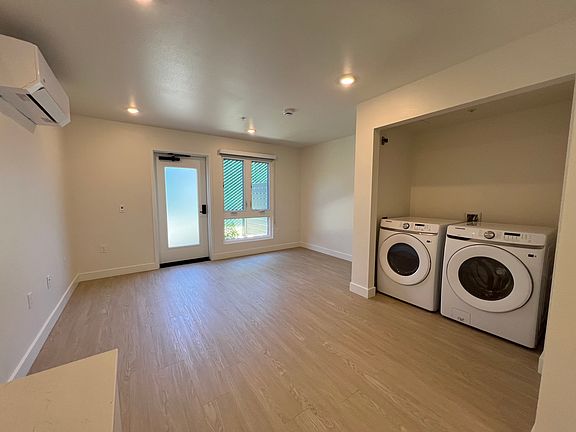 4th image of 4661 Florida St #101