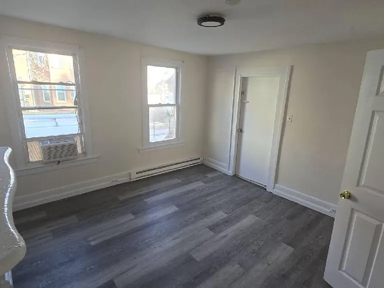 147 Johnston St #1 — Photo 6