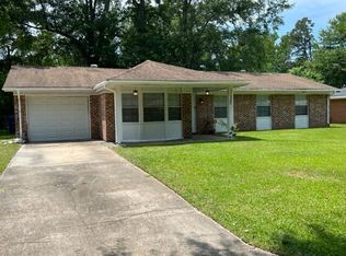 132 Powell Dr, Leesville, LA 71446