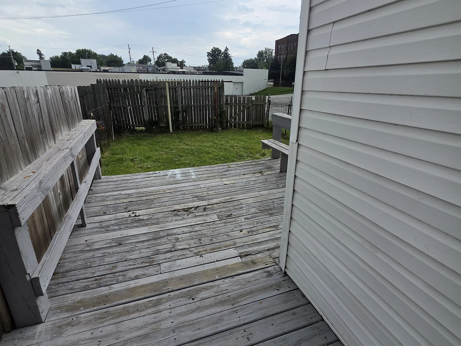 3 bed, 1140 sqft, $1,295 — Photo 3