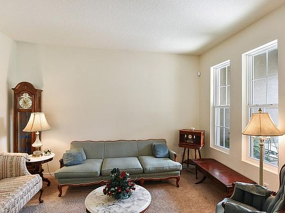 3rd image of 249 Blue Cypress Dr