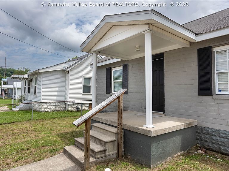 Listing photo 3