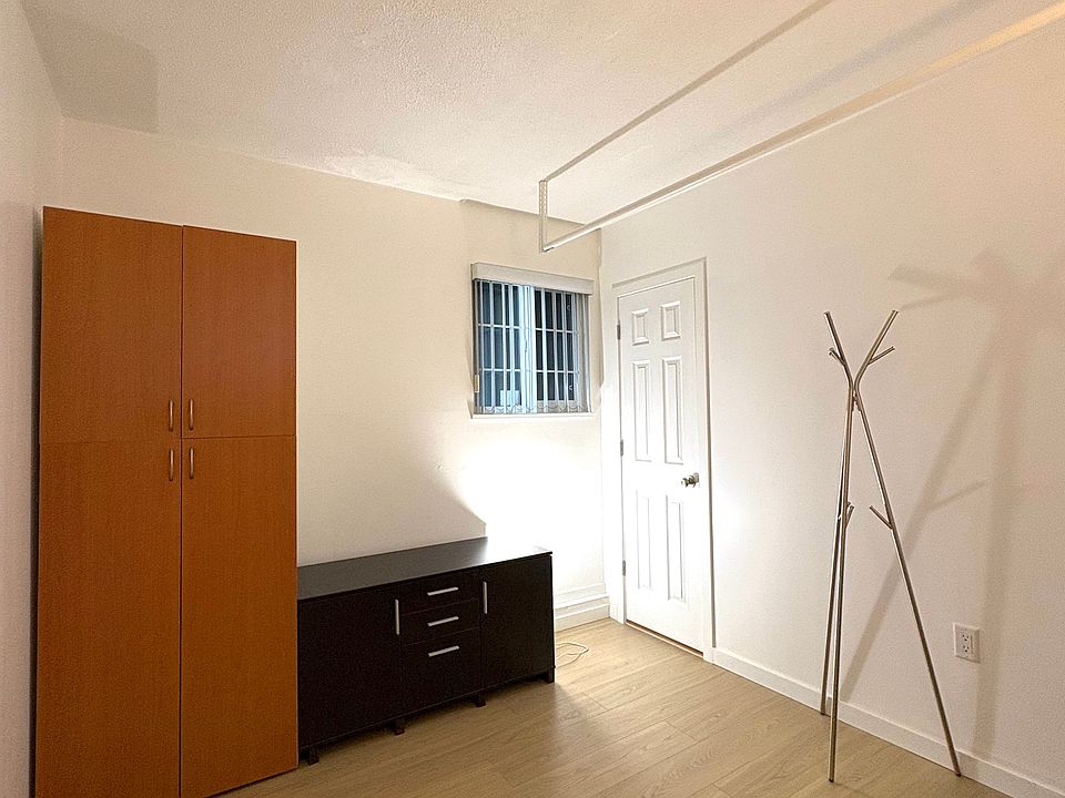1st image of 9557 Francis Rd #101