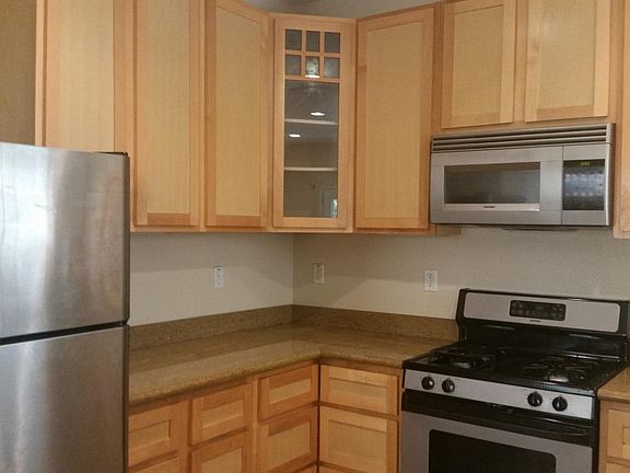 4th image of 2326 Garvin Ave