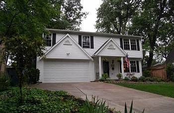 3rd image of 563 Glenmont Ave