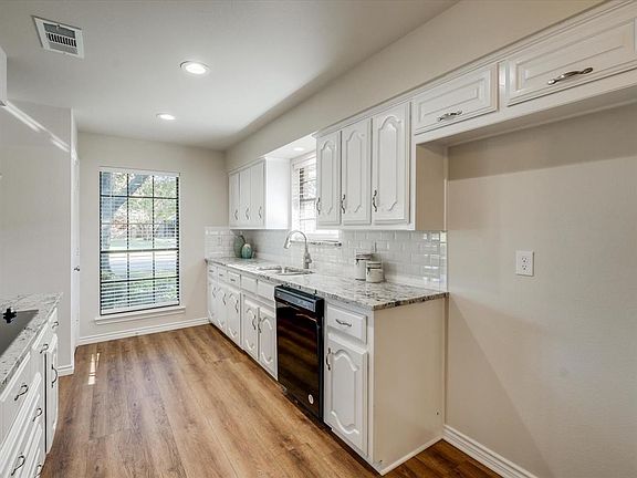 3rd image of 3408 Therondunn Dr