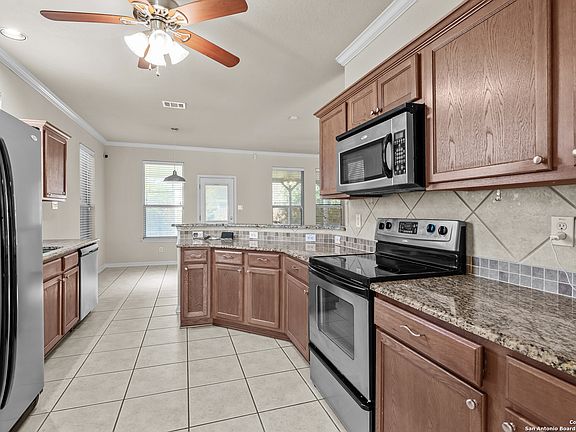2nd image of 4015 Giverny Ct