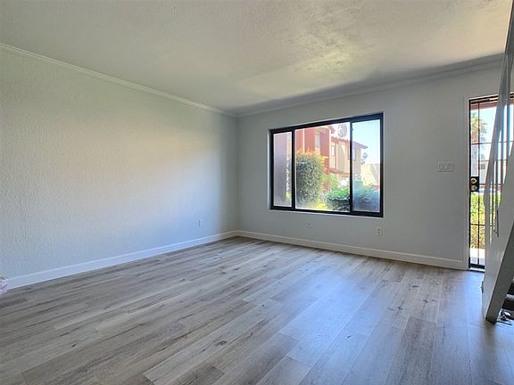 4th image of 606 S Mollison Ave Unit D