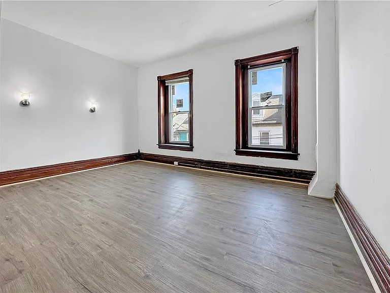 328 N Law St — Photo 12
