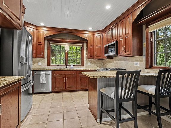 3rd image of 2127 Waite Ave