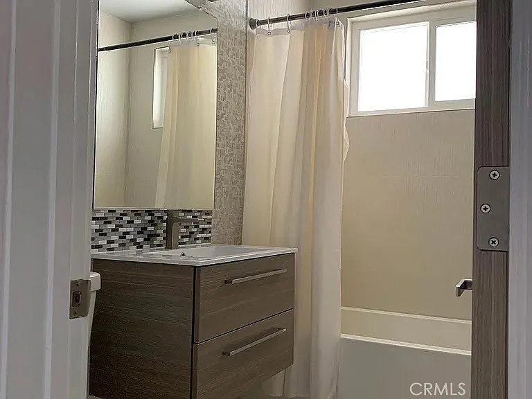 702 S Saint Andrews Pl #7 — Photo 8
