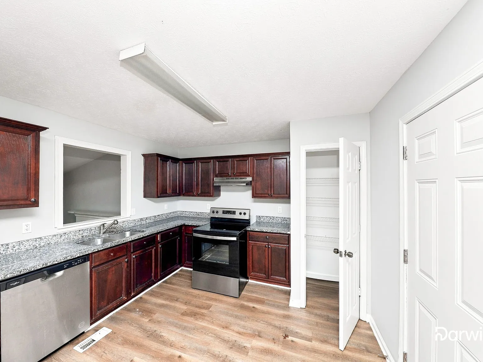 3 bed, 2.0 bath, 1250 sqft, $1,625 — Photo 4