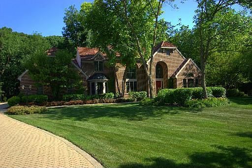 1st image of 304 Camelot Ln