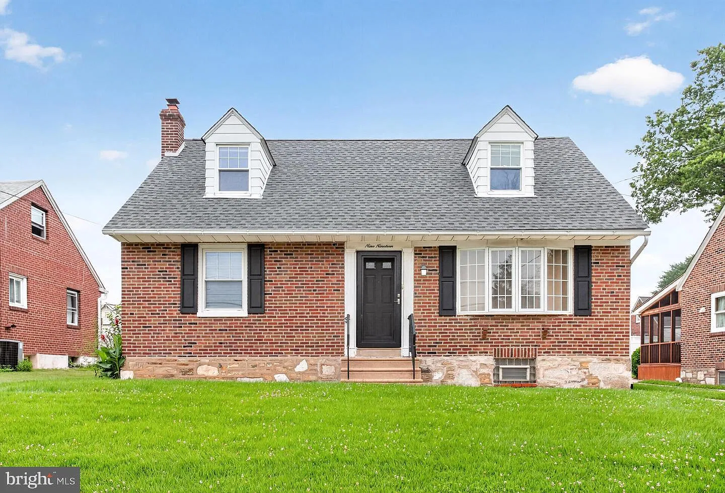 4 bed, 3.0 bath, 2664 sqft, $2,900 — Photo 1