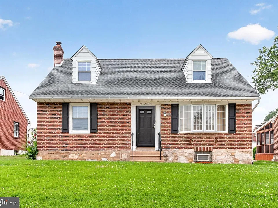 919 Hartel Ave