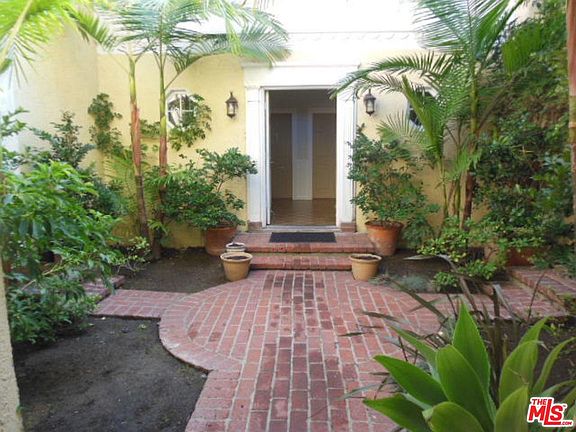 3rd image of 9066 Shoreham Dr APT 2