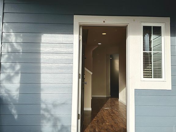 4th image of 16969 NW Anita St