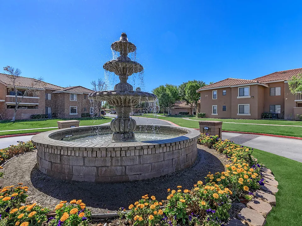 BEAUTIFUL LANDSCAPING AT SMOKETREE APARTMENTS IN INDIO, CA