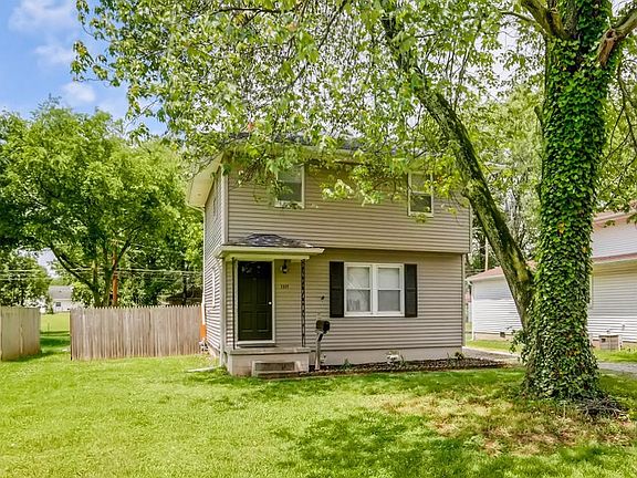 3rd image of 1511 S Parker Dr