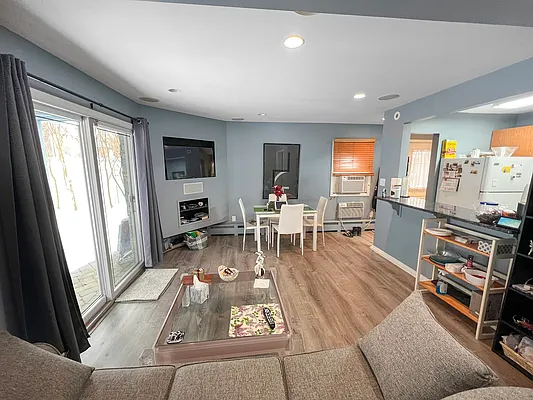 Sold by Compass | media 10