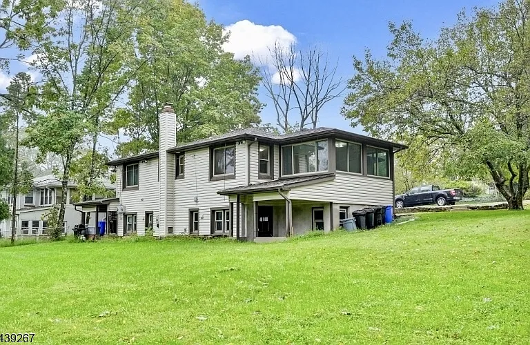 14 Sharon Ct — Photo 24